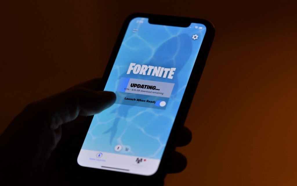 Apple moves to take its App Store fight back to the Supreme Court